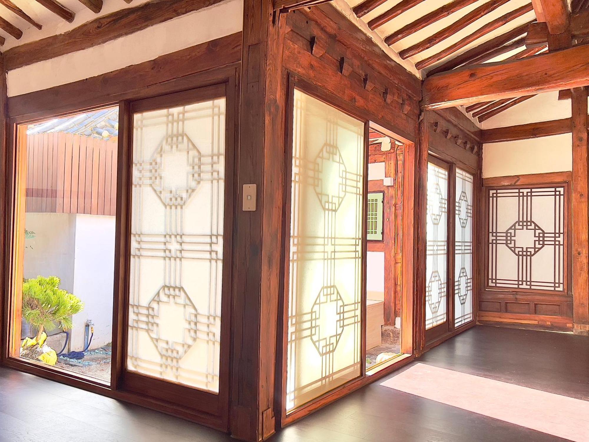 A Traditional Korean House With A Yard Seoul
